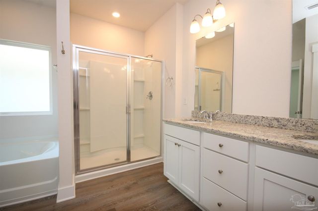 5788 Danbury Blvd, Pace, FL 32571