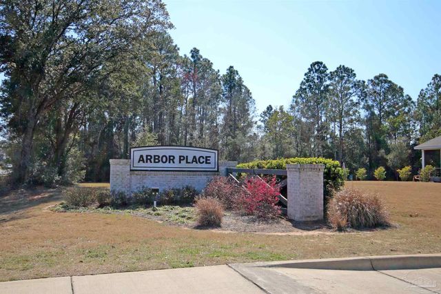 5788 Danbury Blvd, Pace, FL 32571