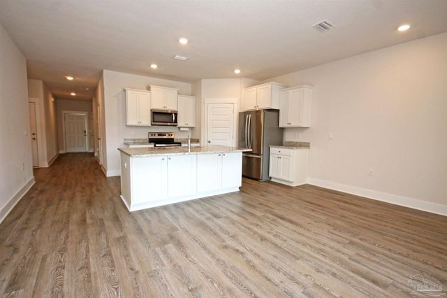 5788 Danbury Blvd, Pace, FL 32571