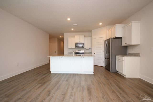 5788 Danbury Blvd, Pace, FL 32571