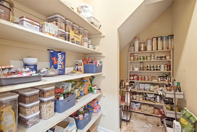 55744 Lancewood Drive, Shelby Charter Township, MI 48316