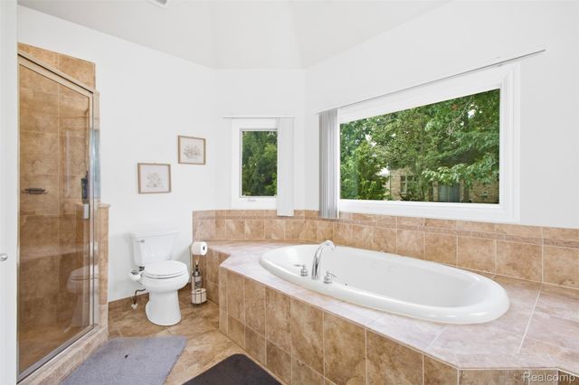 55744 Lancewood Drive, Shelby Charter Township, MI 48316