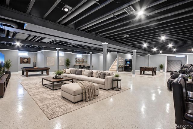 55744 Lancewood Drive, Shelby Charter Township, MI 48316