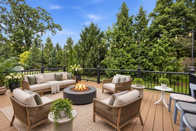 55744 Lancewood Drive, Shelby Charter Township, MI 48316