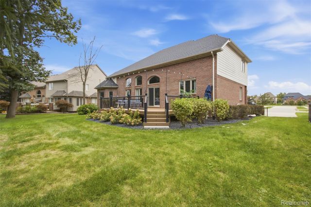 55744 Lancewood Drive, Shelby Charter Township, MI 48316