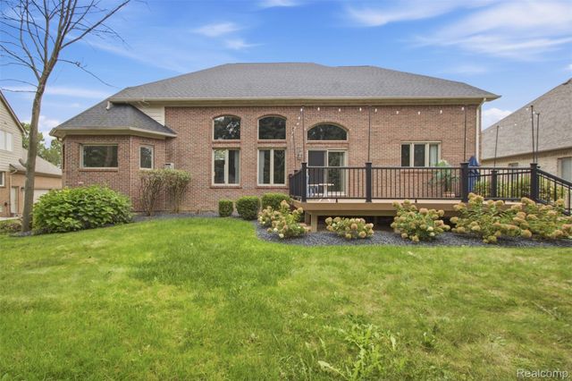 55744 Lancewood Drive, Shelby Charter Township, MI 48316