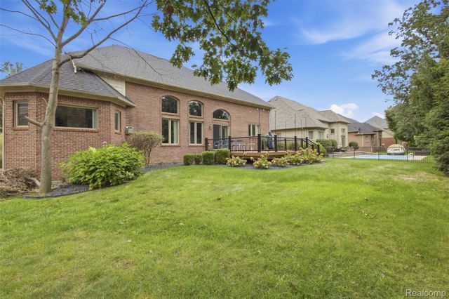 55744 Lancewood Drive, Shelby Charter Township, MI 48316