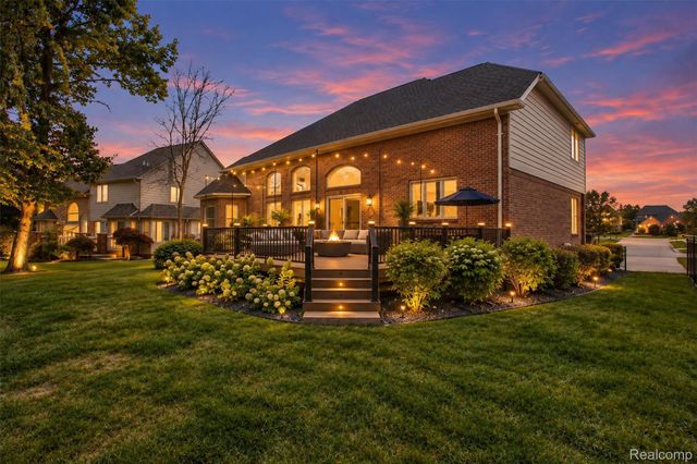 55744 Lancewood Drive, Shelby Charter Township, MI 48316