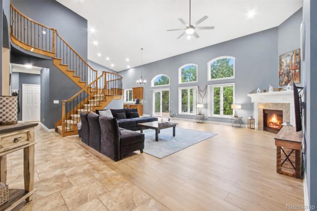 55744 Lancewood Drive, Shelby Charter Township, MI 48316