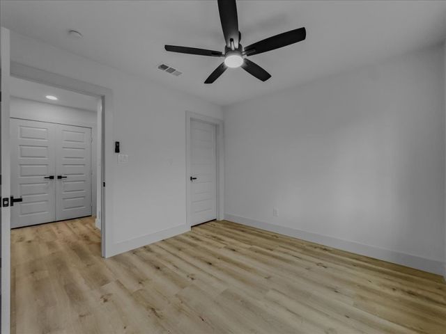 802 Nl Robinson Drive, Arlington, TX 76011