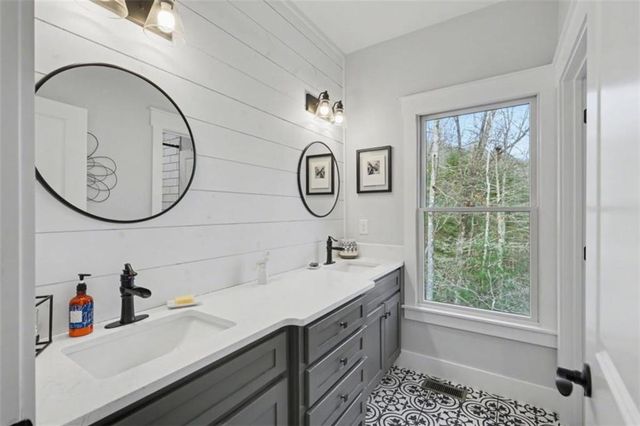 452 Chestnut Mountain Road, Blairsville, GA 30512