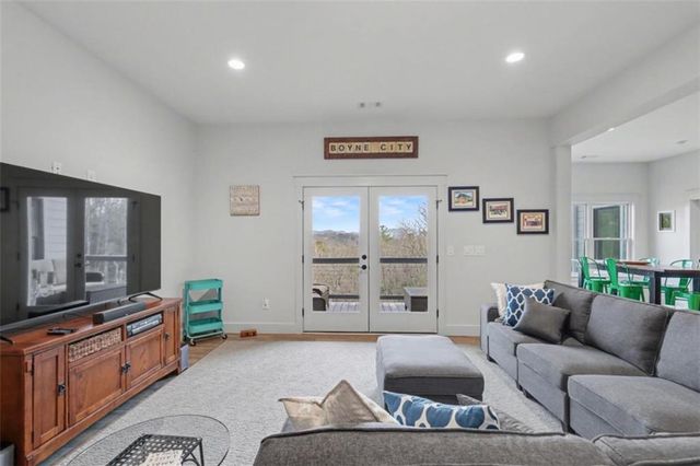 452 Chestnut Mountain Road, Blairsville, GA 30512