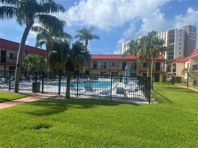 10365 PARADISE BOULEVARD 27, St Petersburg, FL 33706