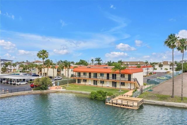 10365 PARADISE BOULEVARD 27, St Petersburg, FL 33706