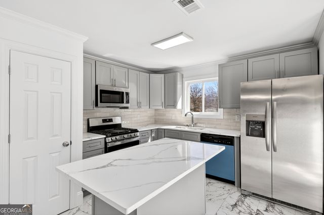 3074 Hidden Lake Drive, Duluth, GA 30096