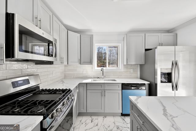 3074 Hidden Lake Drive, Duluth, GA 30096