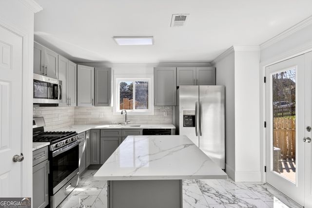 3074 Hidden Lake Drive, Duluth, GA 30096