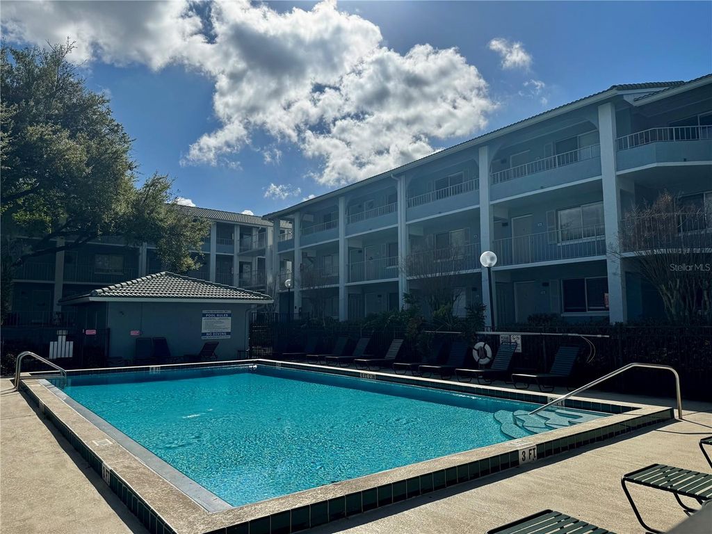 Image 13 of property listing at 120 BLUE POINT WAY 320, Altamonte Springs, FL 32701