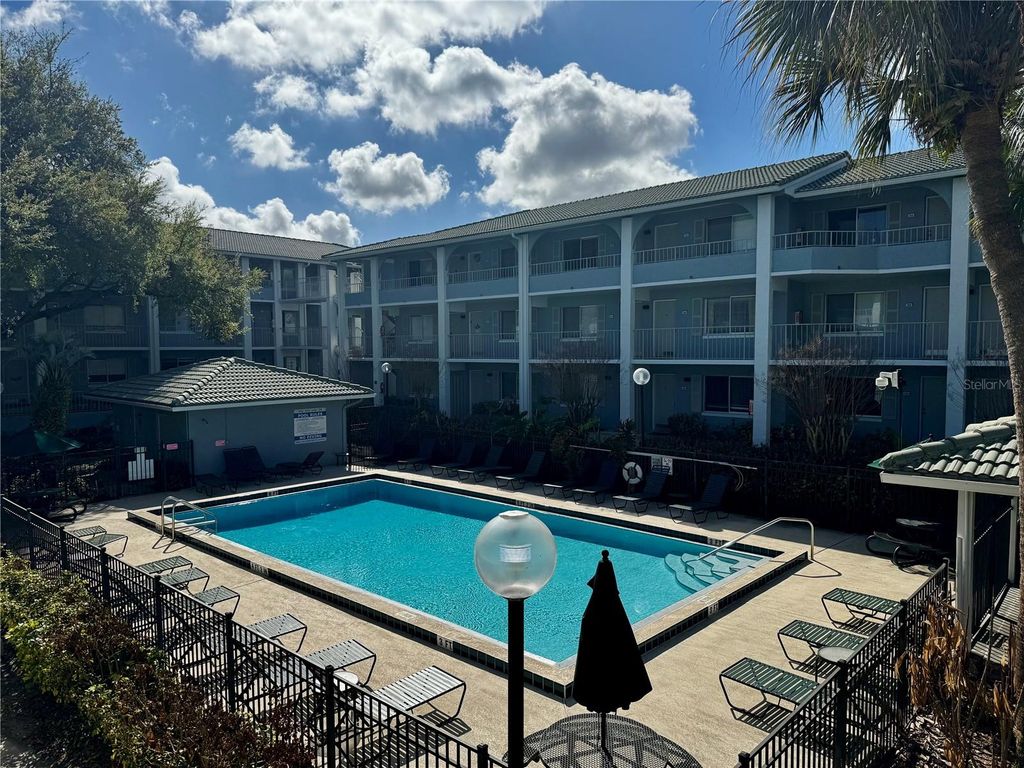 Image 15 of property listing at 120 BLUE POINT WAY 320, Altamonte Springs, FL 32701