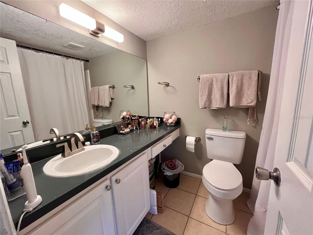 Image 4 of property listing at 120 BLUE POINT WAY 320, Altamonte Springs, FL 32701