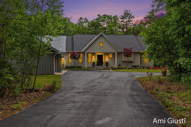 7639 Blakely Drive, Rockford, MI 49341