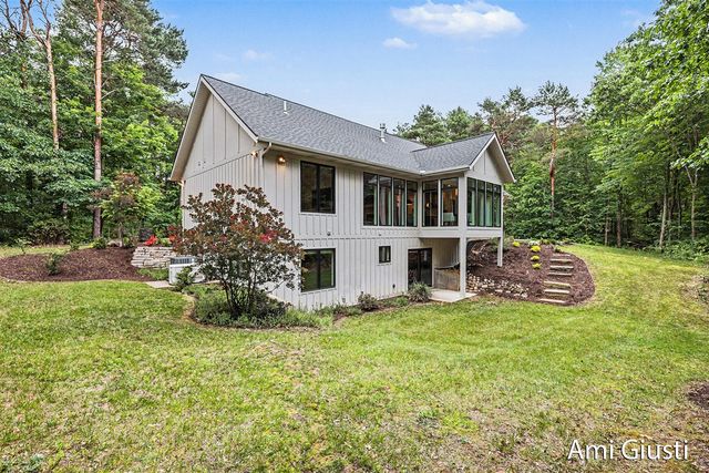 7639 Blakely Drive, Rockford, MI 49341