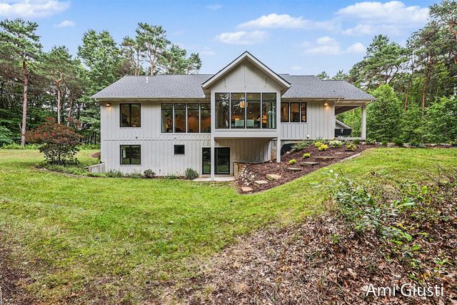 7639 Blakely Drive, Rockford, MI 49341