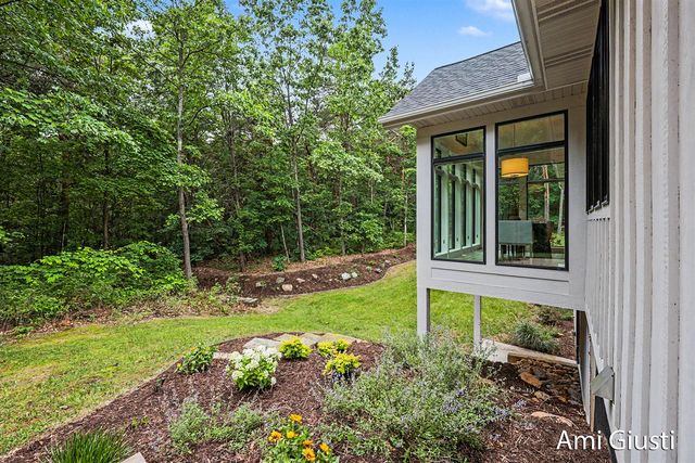 7639 Blakely Drive, Rockford, MI 49341