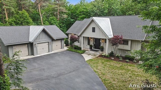 7639 Blakely Drive, Rockford, MI 49341