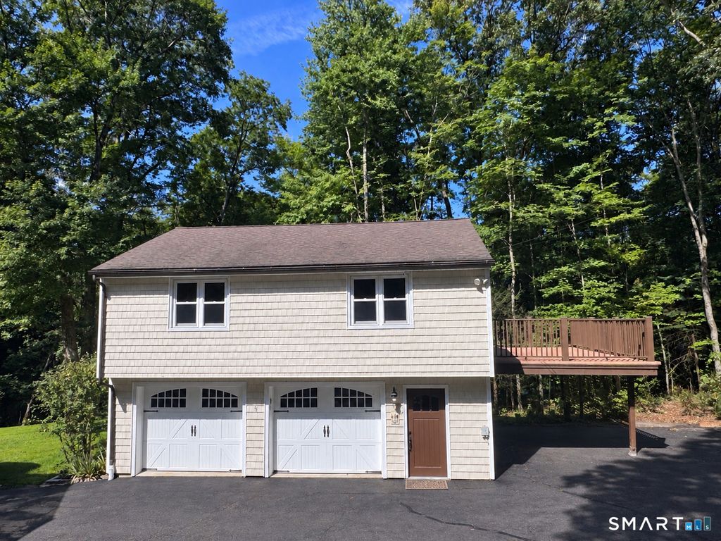 22 Peaceable Street A, Redding, CT 06896