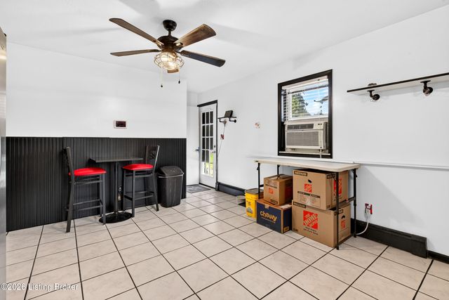 1267 Lipps Ln, Louisville, KY 40219