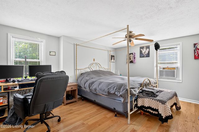 1267 Lipps Ln, Louisville, KY 40219