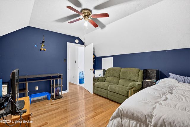 1267 Lipps Ln, Louisville, KY 40219