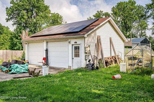 1267 Lipps Ln, Louisville, KY 40219