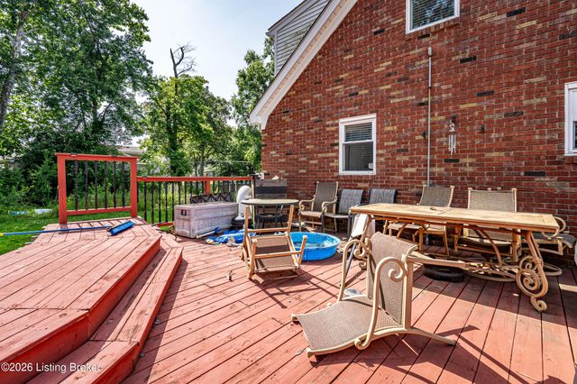 1267 Lipps Ln, Louisville, KY 40219