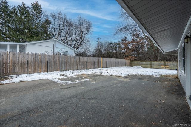 1 Briarwood Crescent, Newburgh, NY 12550