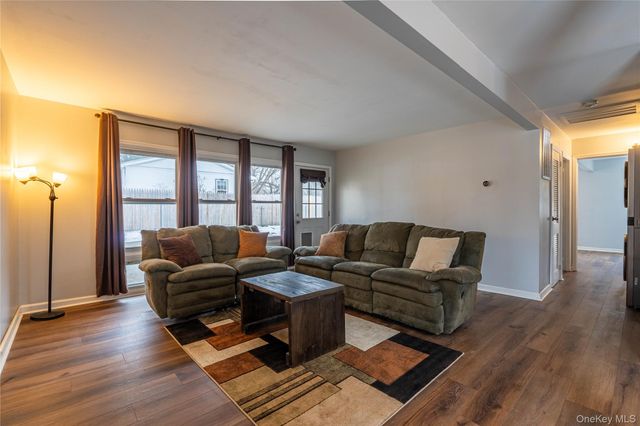 1 Briarwood Crescent, Newburgh, NY 12550