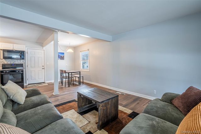 1 Briarwood Crescent, Newburgh, NY 12550