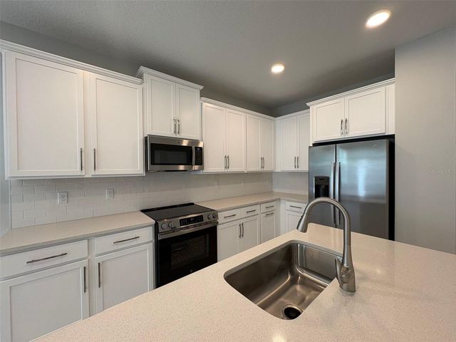 627 POTHOS STREET, Apopka, FL 32703