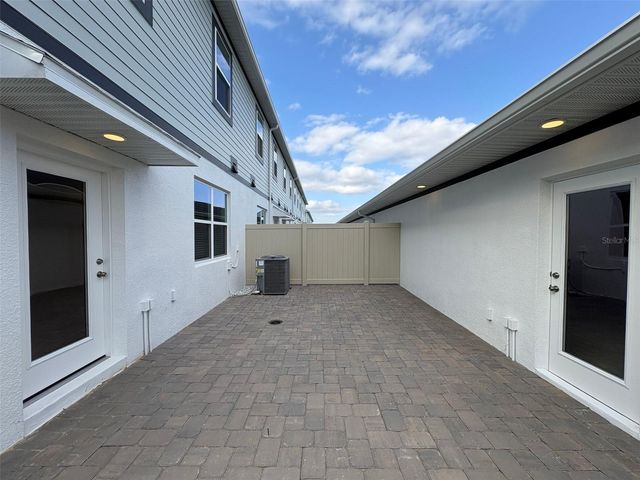 627 POTHOS STREET, Apopka, FL 32703