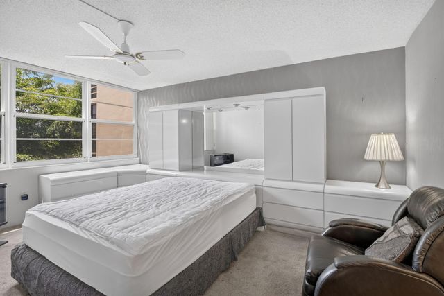 1400 Saint Charles Place 313, Pembroke Pines, FL 33026
