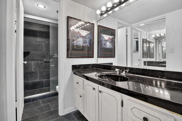 1400 Saint Charles Place 313, Pembroke Pines, FL 33026