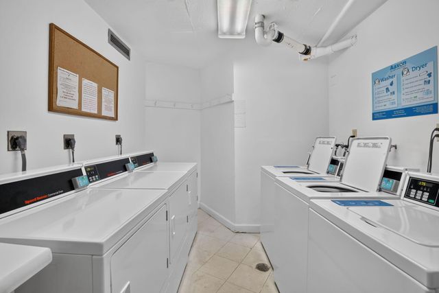 1400 Saint Charles Place 313, Pembroke Pines, FL 33026