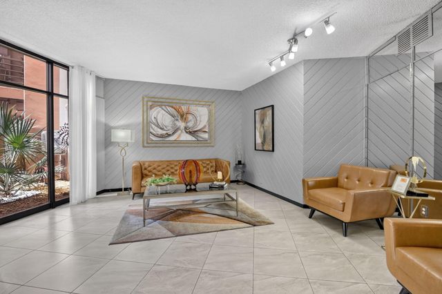 1400 Saint Charles Place 313, Pembroke Pines, FL 33026