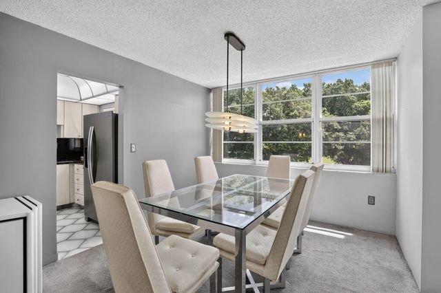1400 Saint Charles Place 313, Pembroke Pines, FL 33026