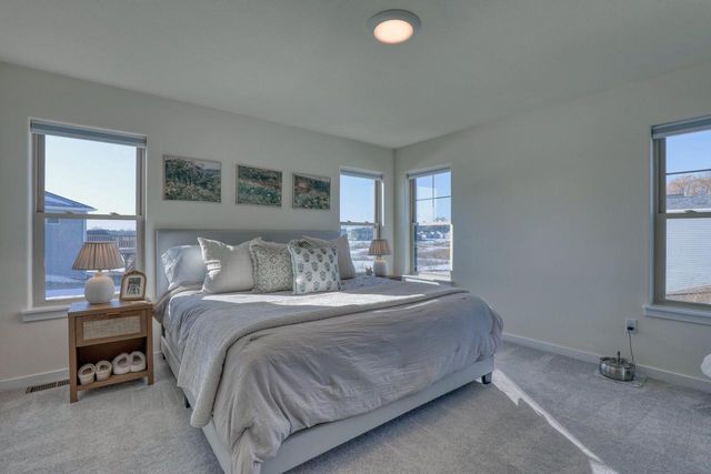 1721 Arthurs PASS, Oconomowoc, WI 53066