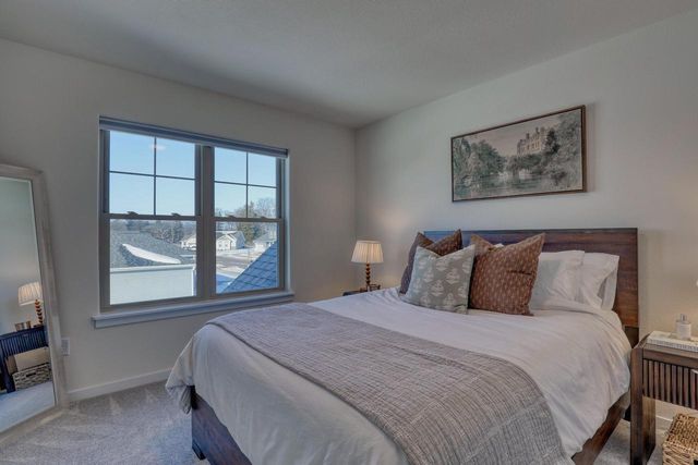 1721 Arthurs PASS, Oconomowoc, WI 53066