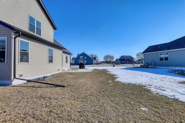 1721 Arthurs PASS, Oconomowoc, WI 53066