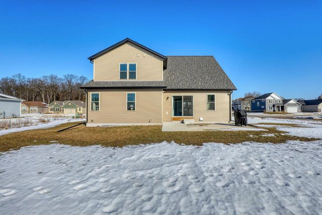 1721 Arthurs PASS, Oconomowoc, WI 53066