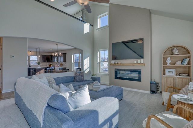 1721 Arthurs PASS, Oconomowoc, WI 53066